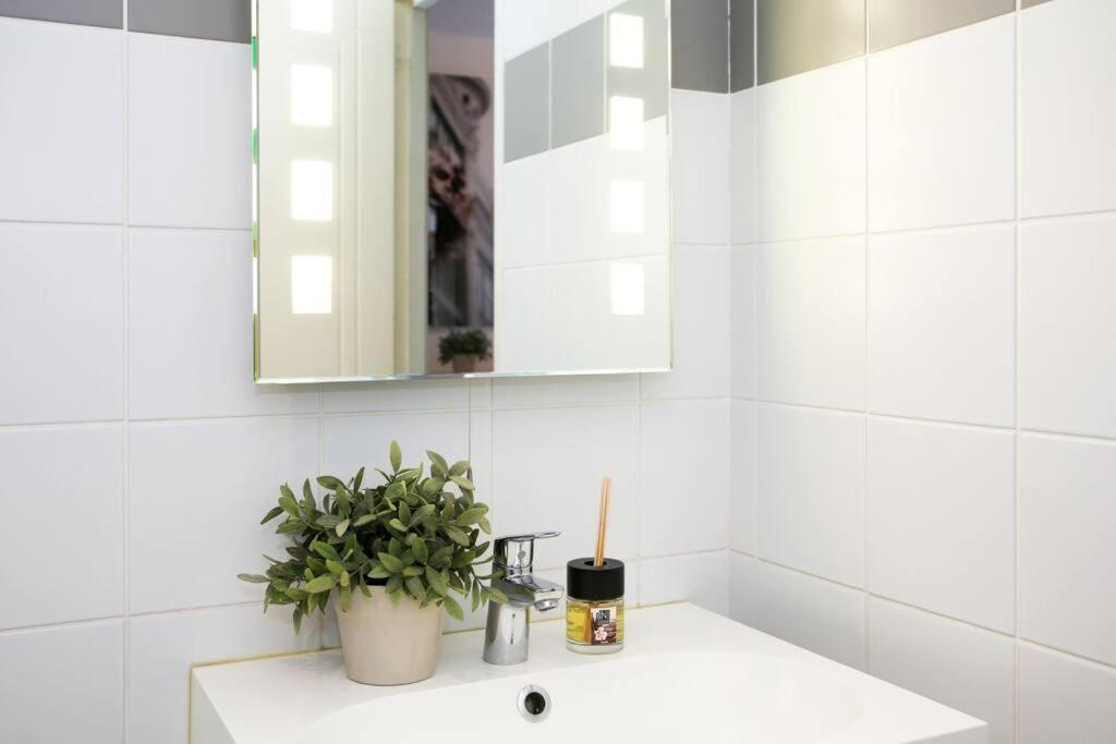 404 - Petit Bijou Dans Immeuble Hotelier Paris 5 - Flat-Guest Экстерьер фото